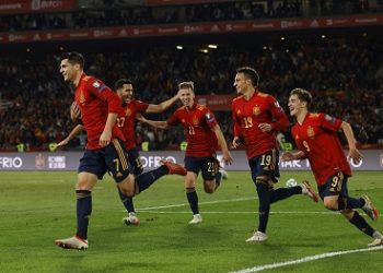 Pemain Timnas Spanyol merayakan gol tunggal Alvaro Morata ke gawang Timnas Swedia (Foto: Reuters/Marcelo Del Pozo)