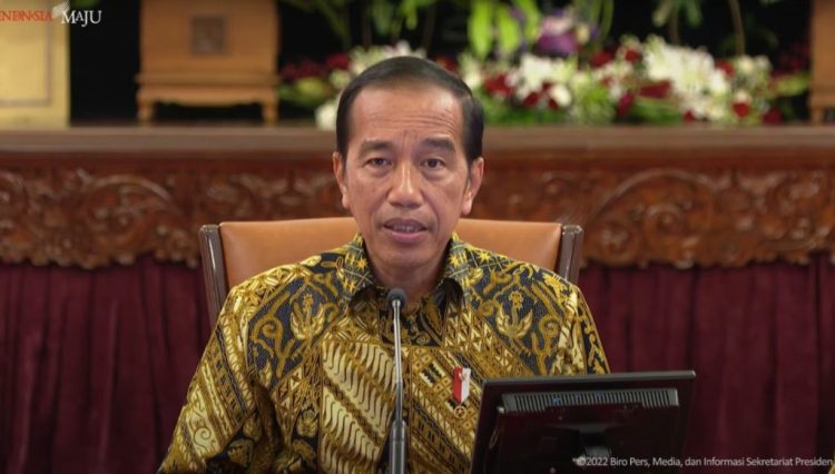 Presiden Jokowi memberikan keterangan pers, Jumat (30/12/2022), di Istana Negara, Jakarta. (Sumber: Tangkapan Layar)