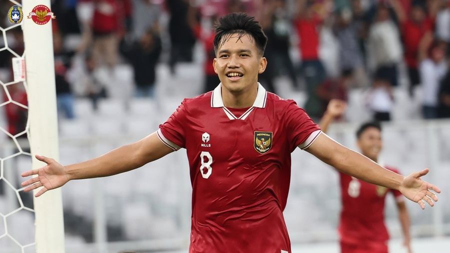 
Witan Sulaeman merayakan golnya untuk timnas Indonesia saat bersua Kamboja pada laga Piala AFF 2022 di Stadion Utama Gelora Bung Karno (SUGBK), Jakarta, 23 Desember 2022. (Foto: Dok. PSSI)