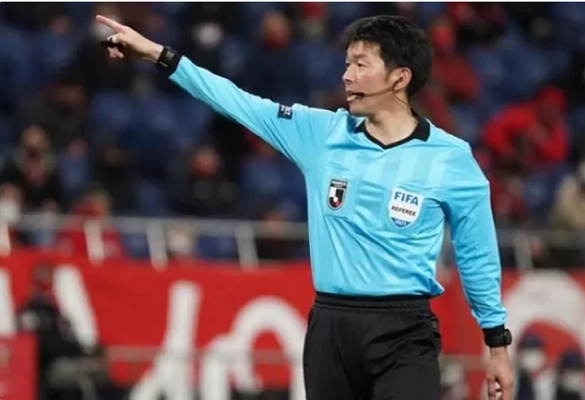 Laga Semi Final Leg 2 Piala AFF 2022 yang mempertemukan Vietnam vs Indonesia akan dipimpin wasit asal Jepang, Araki Yusuke. (Foto: Ist)