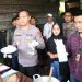Kapolresta Bandung Kombes Pol Kusworo Wibowo didampingi Kasat Narkoba memperlihatkan barang bukti pembuatan pabrik sabu di Kampung Ciseupan, Desa Panyocokan, Kecamatan Ciwidey, Kabupaten Bandung, Kamis (19/1/2023). (Foto: Humas Polresta)
