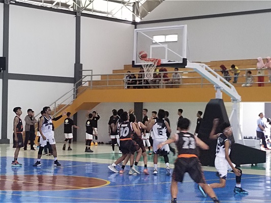 Pertandingan bola basket di TAQ 7 (Foto: heny/dara.co.id)