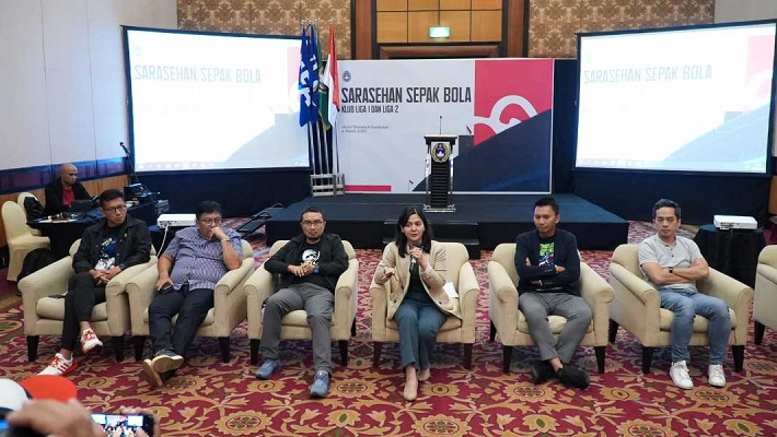

Direktur PT PBB, Teddy Tjahjono menghadiri Saresehan PSSI dan klub (Foto: @PERSIB.co.id/Dok PSSI)

