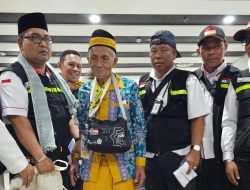 Simak Nih, Kisah Mbah Harun Jemaah Haji Indonesia Tertua Tiba di Madinah