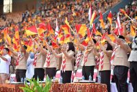 

Mabida Pramuka Jabar, Ridwan Kamil dan Ketua Kwarda Pramuka Jabar Atalia Praratya Ridwan Kamil menghadiri peringatan Hari Pramuka tingkat Jawa Barat di Stadion Wibawa Mukti, Kabupaten Bekasi, Rabu (30/8/2023). (Foto: jabarprov.go.id)
