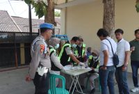 Bid Propam Polda
Jabar mengunjungi Polres Garut ternyata dalam rangka melaksanakan gaktiblin (Kegiatan Penegakan dan Penertiban Disiplin) bagi seluruh personil Polres Garut, Selasa (19/9/202)(Foto: istimewa)