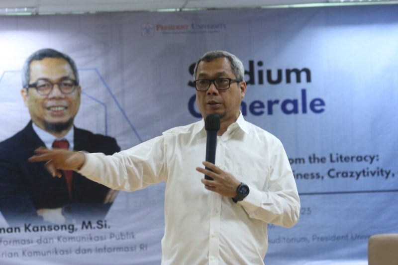 
Dirjen Informasi dan Komunikasi Publik Kementerian Komunikasi dan Informasi RI, Dr. Usman Kansong, M.Si (Foto: Ist)
