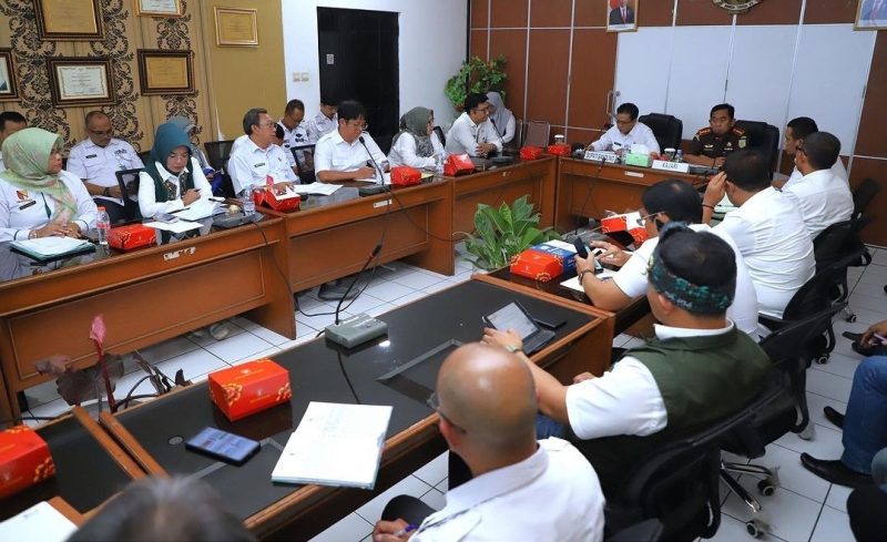 Badan Pendapatan Daerah (Bapenda) Kabupaten (Pemkab) Bandung gelar rapat koordinasi pembahasan Pendapatan Asli Daerah (PAD), bersama  perangkat daerah Rabu (25/10/2023). (Foto: diskominfo)
