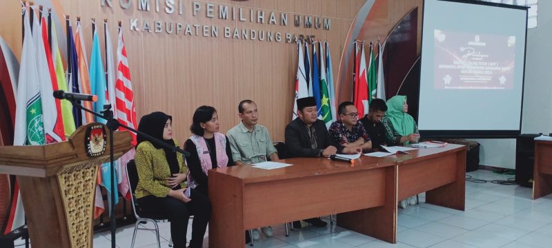Pleno KPU KBB tentang DCT (Foto: Ist)