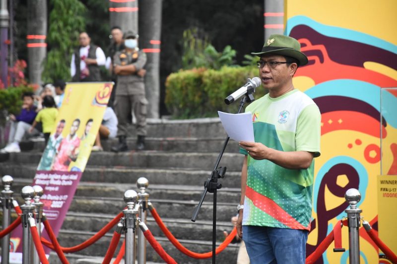 Bupati Bandung Dadang Supriatna optimistis Stadion Si Jalak Harupat yang dipercaya FIFA salah satu venue Piala Dunia U-17, bakal berdampak positif terhadap berbagai sektor selain olahraga, salah satunya sektor pariwisata.(Foto: dok/dara)
