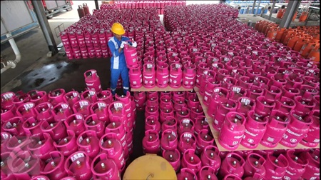 PT Pertamina melalui Subholding Commercial & Trading, Pertamina Patra Niaga Regional Jawa Bagian Barat  (RJBB) menjamin  pasokan BBM, LPG serta Avtur dalam menghadapi libur Natal 2023 dan Tahun Baru 2024 di wilayah tersebut. (Foto: Ist)