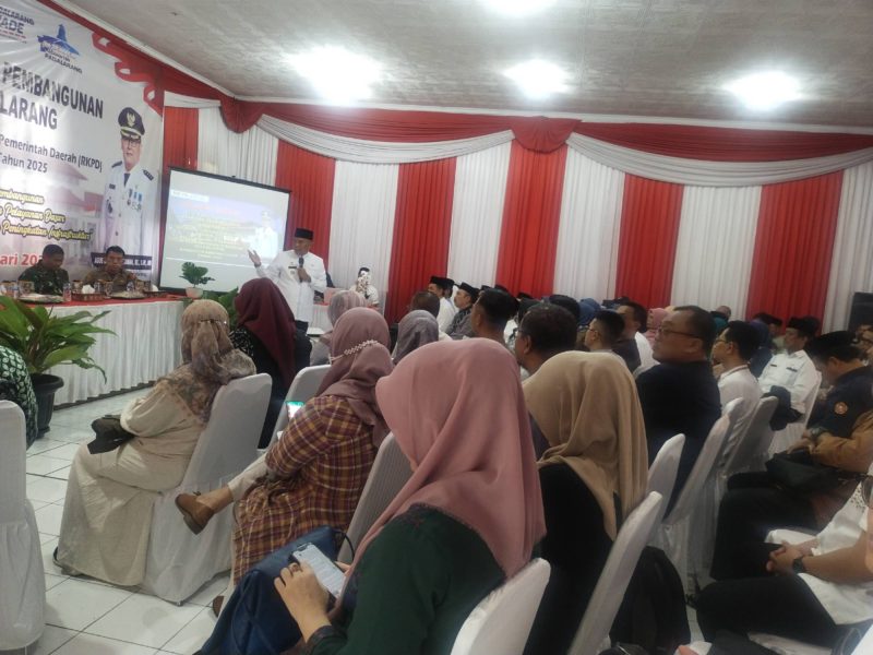 Pj Bupati Bandung Barat Arsan Latif saat Musrenbang Kecamatan Padalarang (Foto: Istimewa)