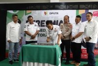 
Bupati Bandung Dadang Supriatna meresmikan Gedung baru Inspektorat di lingkungan Pemkab Bandung, Rabu (24/1/2024). (Foto: diskominfo)
