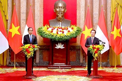 Presiden Jokowi melakukan pertemuan bilateral dengan Presiden Vietnam Vo Van Thuong, Jumat (12/01/2024), di Istana Kepresidenan, Hanoi, Vietnam. (Foto: BPMI Setpres/Rusman)
