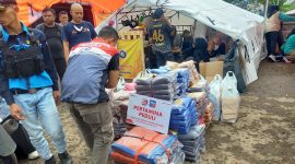PT Pertamina Patra Niaga Regional Jawa Bagian Barat melalui Program Pertamina Peduli menyalurkan bantuan korban angin puting beliung di  Dusun Situbuntu, Desa Mangunarja, Kecamatan Cimanggung, Kabupaten Sumedang. (FotoL humas pertamina)