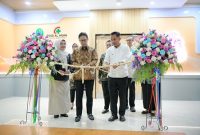 
Penjabat Gubernur Jawa Barat Bey Machmudin mendampingi  Menteri Kesehatan RI Budi Gunadi Sadikin meresmikan Layanan Rujukan Prioritas RSUD Al-Ihsan Provinsi Jabar di Kabupaten Bandung, Jumat (16/2/2024).(Foto: Biro Adpim Jabar).