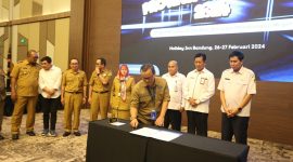 
Pemdaprov Jabar terus berupaya menurunkan angka stunting. Salah satunya dengan menggelar Rembug Stunting Jabar 2024 di Kota Bandung, Senin (26/2/2024). (Foto: diskominfo)