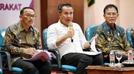 Penjabat Gubernur Jabar, Bey Machmudin (Foto: admin Pemprov)
