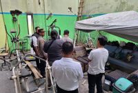 
Jenazah korban saat dibawa ke RSUD dr.Slamet Garut, Jalan Rumah Sakit, Kecamatan Tarogong Kidul, Senin (25/3/2024). (Foto: andre/dara)
