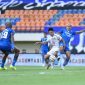 
Striker PERSIB, Ciro Alves berebut bola dengan pemain Persija pada pertandingan pekan lke-28 Liga 1 2023/2024 di Stadion Si Jalak Harupat, Kabupaten Bandung, Sabtu, 9 Maret 2024. (Foto: PERSIB.co.id)
