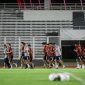 
Timnas Indonesia menjalani latihan perdana jelang melawan Vietnam pada pertandingan Kualifikasi Piala Dunia 2026 di Stadion Gelora Bung Karno, Jakarta, Kamis (21/3/2024). Latihan digelar di Stadion Madya, Jakarta, Senin (18/3/2024). (Foto: PSSI) 
