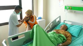 Bupati Bandung Dadang Supriatna meresmikan stroke center RSUD Majalaya, di Jalan Raya Cipaku Desa Cipaku Kecamatan Paseh Kabupaten Bandung, Sabtu (2/3/2024). (Foto: diskominfo)
