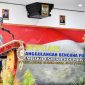 Penjabat (Pj.) Gubernur Jawa Barat Bey Machmudin menghadiri kegiatan bakti sosial Parisada Hindu Dharma Indonesia (PHDI) Jabar di Gedung Serbaguna Pura Agung Wira Loka Natha (AWLN), Kota Cimahi, Sabtu (16/3/2024).(Foto: admin pemprov)

