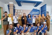 
Perwakilan Kelompok KB Pria Sauyunan 01 Cililin usai pembinaan dari BKKBN Jabar. (Foto: Ist)
