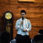 Bupati Bandung Dadang Supriatna melaksanakan salat sunat tarawih di Masjid Darushudur, Desa/Kecamatan Cimenyan, Kabupaten Bandung, Senin (18/3/2024) malam.(Foto: diskominfo)
