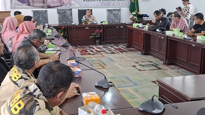 P4KBB saat audensi dengan Dewan KBB, diterima langsung Ketua DPRD KBB Rismanto (Foto: Istimewa)
