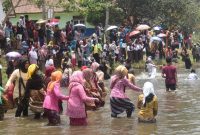 

Masih banyak puluhan acara menarik di Jawa Barat yang terangkum dalam buku Calender of Event 2024.(Foto: deram/dara)

