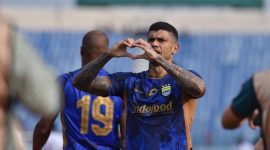 
Striker Persib, Ciro Alves merayakan gol ke gawang PSM Makassar di Stadion Si Jalak Harupat, Kabupaten Bandung, Jumat (19/7/2024).(Foto: PERSIB.co.id)
