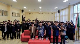 
Upaya menciptakan generasi Qurani, Unit Pengembangan Tilawatil Quran (UPTQ) UIN SGD Bandung kembali menggelar acara tahunan bertajuk “UPTQ Mengabdi 2024” di Desa Mekarwangi Kecamatan Cihurip Kabupaten Garut dari 17 Juli sampai 22 Agustus 2024.(Foto: Ist)
