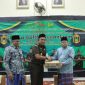 
Kepala Kejari Kabupaten Cirebon, Dr. Yudhi Kurniawan anjangsana ke sejumlah Purnaja di wilayah kerja kejaksaan Rabu (17/7/2024). (Foto: bamban/dara