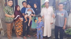 Agus Nurjaman  usai melakukan khitanan gratis (Foto: Istimewa)