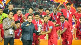  Timnas Indonesia meraih titel juara ASEAN U-19 Boys Championship 2024, usai menumbangkan Thailand 1-0, pada laga final di Stadion Gelora Bung Tomo, Surabaya, Senin (29/7/2024). (Foto: pssi)
