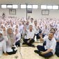 Penjabat Gubernur Jawa Barat Bey Machmudin kembali meninjau pelaksanaan Masa Pengenalan Lingkungan Sekolah (MPLS) yang kali ini dilakukan di SMK Negeri 1, Kota Bandung, Rabu (17/7/2024).(Foto: Biro Adpim Jabar)
