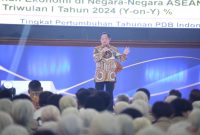 

Menteri Dalam Negeri Tito Karnavian memberikan sambuatan pada Pembekalan calon wisudawan IPDN Tahun Akademik 2023/2024 di Kampus IPDN Jatinangor Sumedang, Jumat (26/7/2024).(Foto: kemendagri)