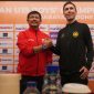 
Pelatih Timnas Indoesia Indra Sjafri, dan Pelatih Malaysia, Juan Torres Garrido siap menampilkan permainan menarik saat timnya bertemu di laga semifinal ASEAN U-19 Boys Championship 2024, di Stadion Gelora Bung Tomo, Sabtu (27/7/2024) pukul 19.30 WIB.(Foto: PSSI)

