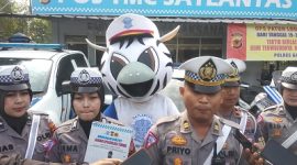 Jajaran Satlantas Polres Garut saat menggelar Operai Patuh Lodaya 2024 di Bunderan Tarogong, Kecamatan Tarogong Kaler, Kabupaten Garut, Jumat (26/7/2024)(Foto: Istimewa)