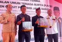 Peresmian Pemasangan Penerangan Jalan Umum Tenaga Surya (PJUTS) di Desa Kandangmukti, Kecamatan Leles, Kabupaten Garut, Kamis (8/8/2024)(Foto: Istimewa)