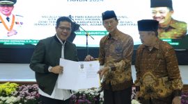 Bupati Bandung Dadang Supriatna membuka  Muskab Persatuan Wredatama Republik Indonesia (PWRI) Kabupaten Bandung di Gedung Mohamad Toha Komplek Pemkab Bandung, Soreang, Rabu (21/8/2024). (Foto: diskominfo)
