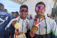 
Atlet dayung asal Kabupaten Bandung meraih medali emas untuk Kontingen KONI Jawa Barat.(Foto: maji/dara)

