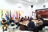 
Rapat Koordinasi Penyelenggaraan Kampanye untuk Pemilihan Bupati dan Wakil Bupati Garut Tahun 2024, di Aula Kantor KPU Garut, Jalan Suherman, Kecamatan Tarogong Kaler, Kabupaten Garut, Jawa Barat, Selasa (24/9/2024).(Foto:andre/dara)
