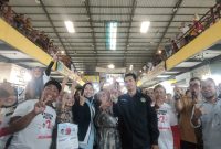 Calon Wakil Bupati nomor urut 02, Putri Karlina, disambut antusias warga dan pedagang saat mengunjungi pusat perbelanjaan Garut Plaza (GP) di Jalan Guntur, Kecamatan Garut Kota, Kabupaten Garut, Selasa (8/10/2024)(Foto: Istimewa)