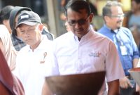 Calon Bupati Garut nomor urut 1, dr. Helmi Budiman saat melaksanakan kampanye di Pasar Cikajang, Kecamatan Cikajang, Kabupaten Garut, Rabu (9/10/2024)(Foto: Istimewa) 
