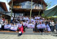 
Kader dan mantan caleg Perindo memberikan dukungan kepada paslon  bupati dan wakil bupati Garut nomor urut 2, Abdusy Syakur Amin - Putri Karlina di pilkada Garut 2024.(Foto: andre/dara)