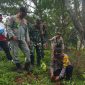 Polsek Cikelet bersama unsur Forkopimcam melakukan penanaman pohon di kawasan Pantai Gunung Geder Desa Cijambe, Kecamatan Cikelet, Kabupaten Garut, Jumat (15/11/2024)(Foto: Ist)