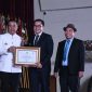 
Pemerintah Kabupaten (Pemkab) Cirebon meraih penghargaan dalam ajang Anugerah Keterbukaan Informasi Publik yang diselenggarakan  Komisi Informasi (KI) Jawa Barat, di Gedung Merdeka, Kota Bandung belum lama ini. (Foto: Bambang/dara)

