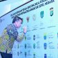 
Pj Gubernur Jawa Barat Bey Machmudin Bersama Forkopimda
menandatangani deklarasi gerakan tolak judi online dan pinjaman online ilegal, serta komitmen netralitas ASN di Hotel Resinda, Kamis (14/11/2024).(Foto: Biro Adpim Jabar)